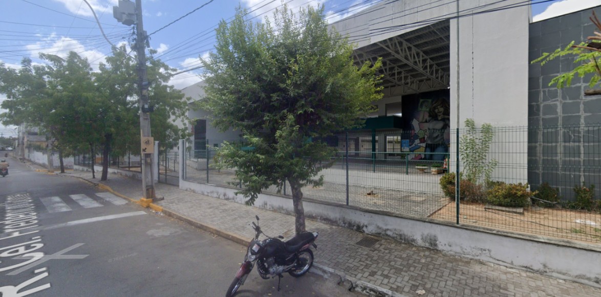 Dois adolescentes morrem e outros três ficam feridos após tiroteio em escola no Ceará