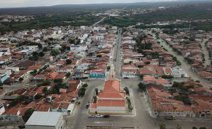 Decreto altera calendário em Sumé e define suspensão de feira de animais e feriados