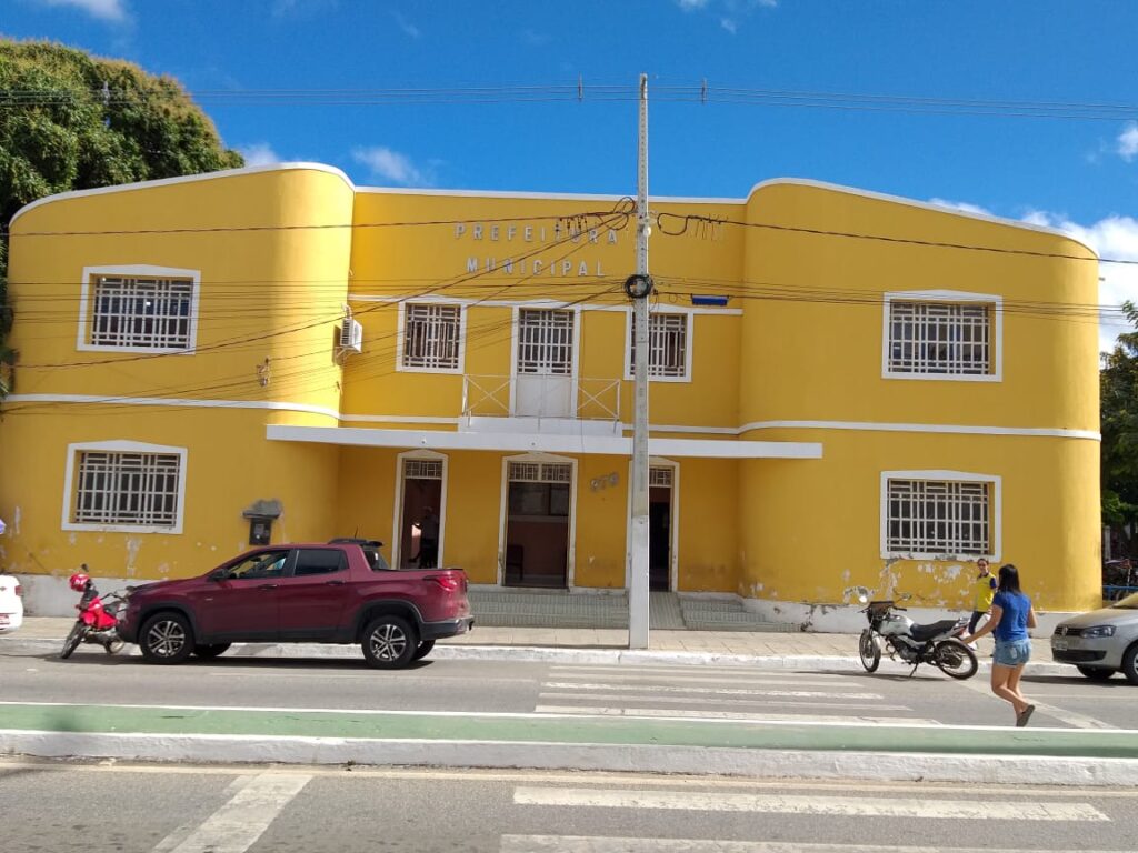 Prefeitura de Sumé terá expediente das 8h às 12h nesta segunda-feira por causa do jogo do Brasil