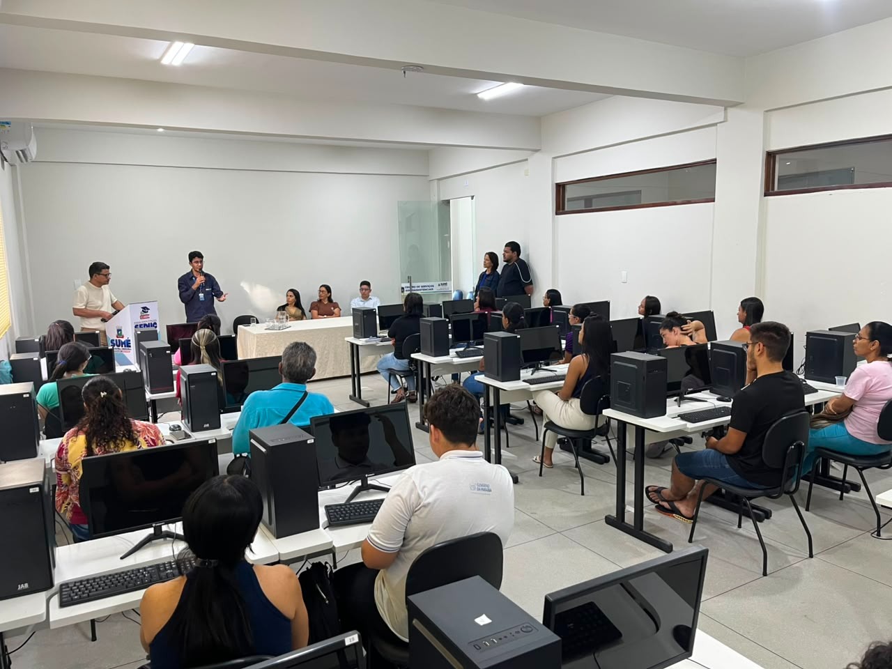 Prefeitura de Sumé inicia curso de Operador de Computador em parceria com o Senai