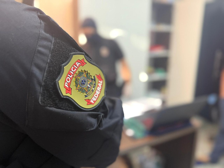 PF cumpre mandado contra suspeito de fabricar e vender cédulas falsas