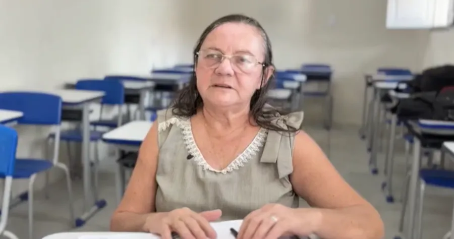 Aos 65 anos, paraibana aprende a ler e escreve primeiro livro