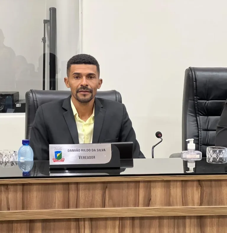 Vereador Damião do Pio X participa de sessão em Sumé e apresenta requerimentos voltados à zona rural
