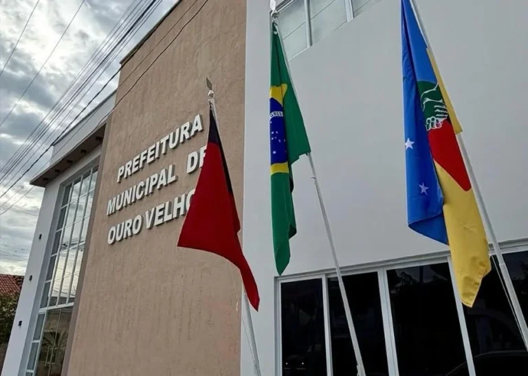 Prefeitura de Ouro Velho repudia atos de vandalismo em quadra poliesportiva na Vila Mutirão
