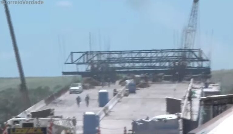 Desabamento em obra da Ponte do Futuro deixa trabalhadores feridos, na Paraíba