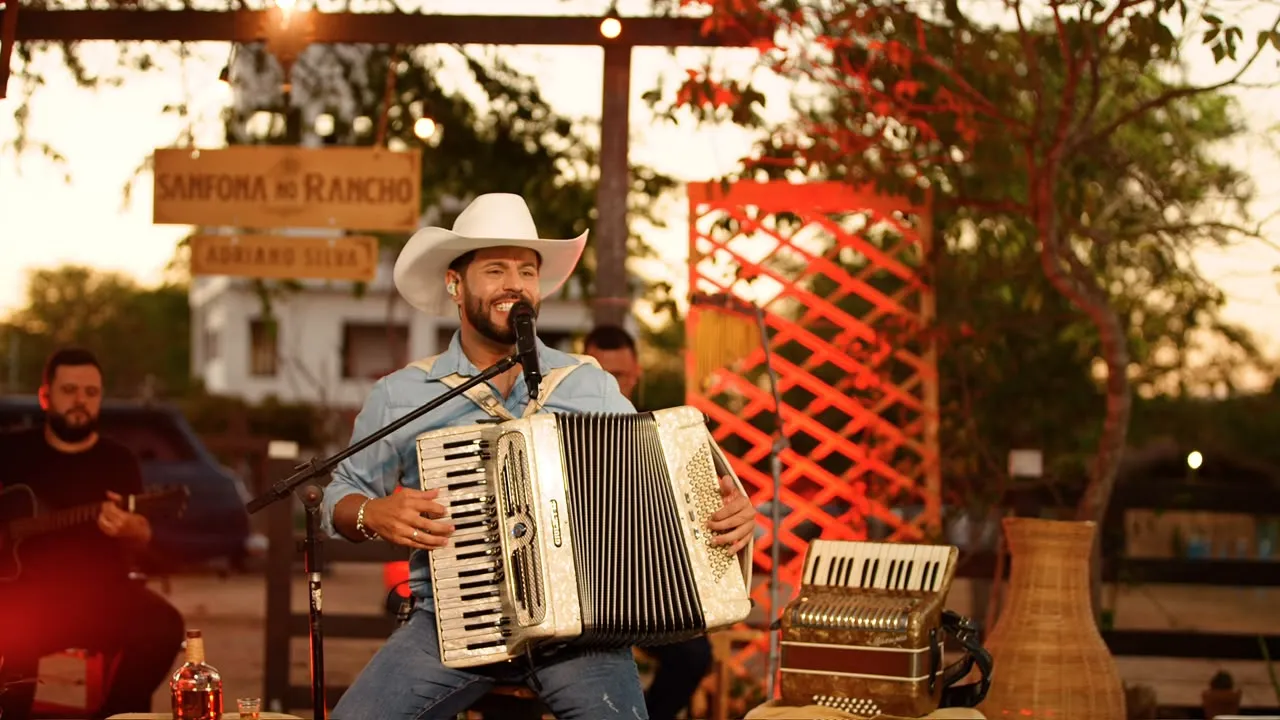 Adriano Silva lança audiovisual Sanfona no Rancho, um álbum inédito com várias composições